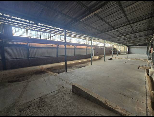 2,743M² WAREHOUSE TO LET IN ANDERBOLT